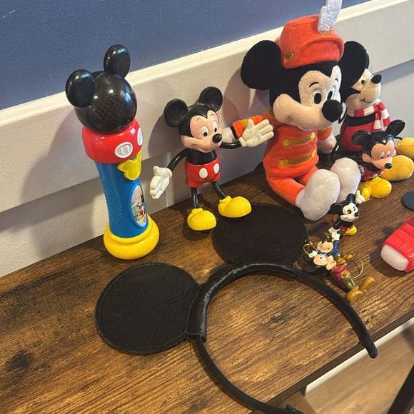 Mickey Mouse lot - Picture 2 of 7